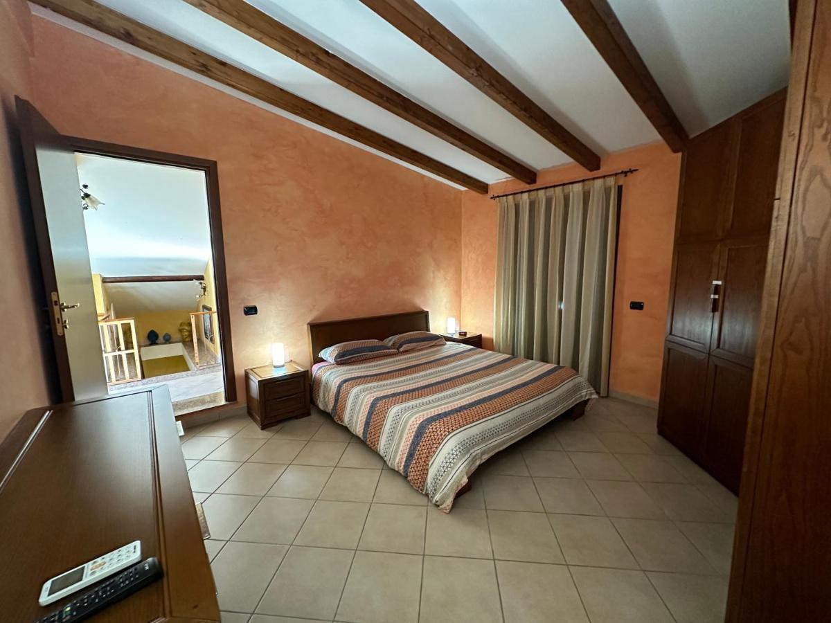 Chila Home Aci Catena Екстериор снимка